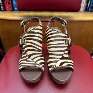 New Nine West leather and fur heels size 6.5